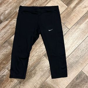 Women’s Nike Crop Leggings